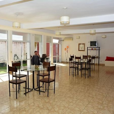 Hotel Del Pilar 萨尔塔 外观 照片